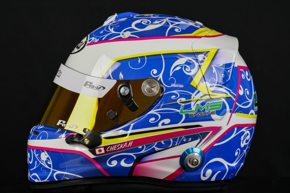 ヘルメットステッカーラッピング