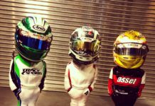 HELMET STAND DISPLAY 3