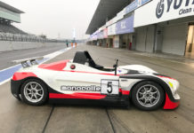 カーラッピング レース車両 RACING VITA 施工